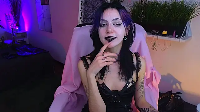 LorenLoiss - spit and tongue close to cam