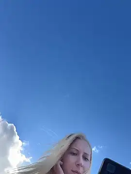 TrueSexyCrime - Naughty pussy play on the beach