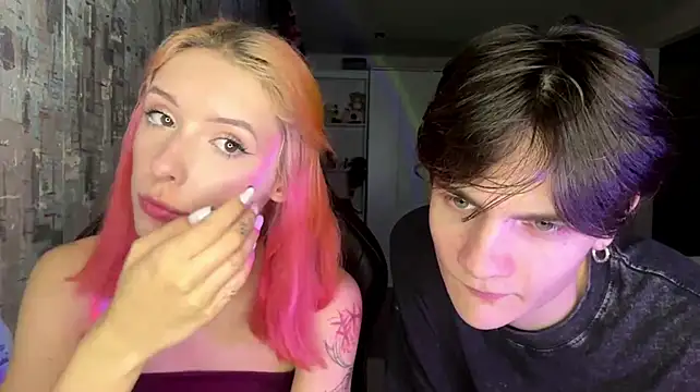 Confusssed - kiss her neck<3