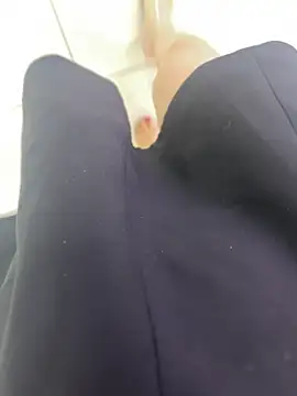 Xiao-mo520 - 美导老师下班兼，咖啡厅偷玩小刺激，超敏感体质容易失控，完成目标找陌生人搭讪