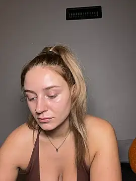 SalemAlexiss - Dildo pussy play 2 mins