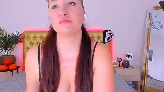 TrishaDarks - you unlocked my needy side..💘