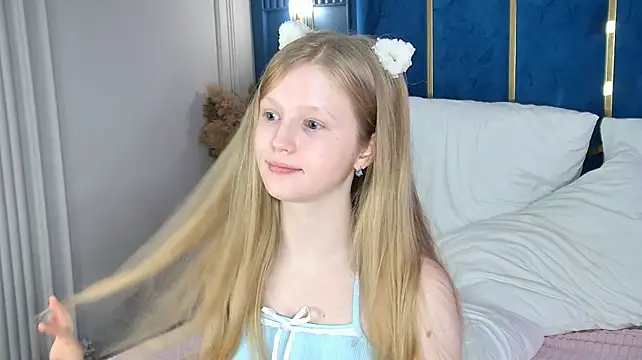 LilianHowards - tease u with my new dildo >