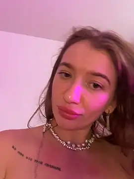 AlexaVee_ - DILDO IN THE PUSSY + CONTROL 3M