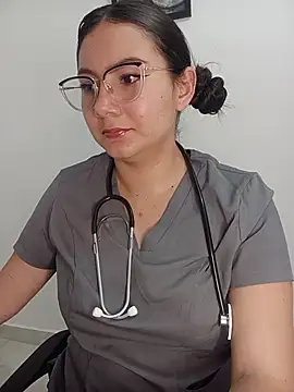 Mia_nala - completely naked, masturbating in secret