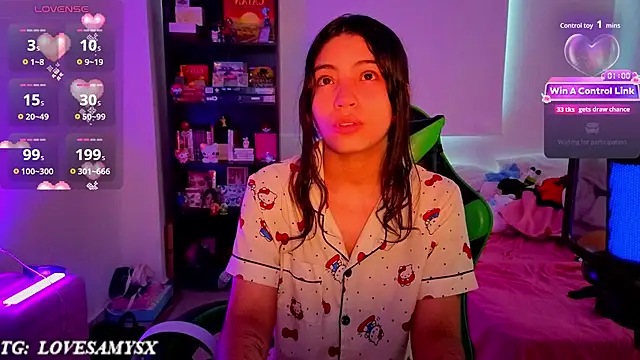 Lovelyamyy - TEASE WITH MY TITS + TONGUE OUT👾