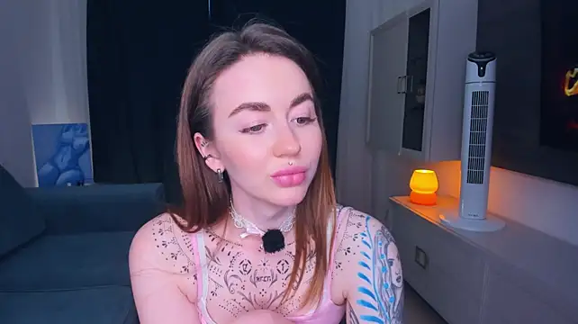 CinthiaHousner - Take off my little shorts <3