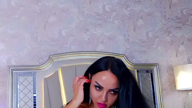Issadorra - Last tipper controls my toys 5 min!