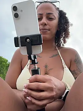 SweetPetiteNoir - Squezze my Boobs on the Beach 😈
