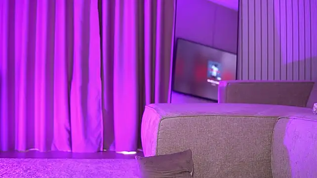 VanessaSimon - Pussy getting wet💧