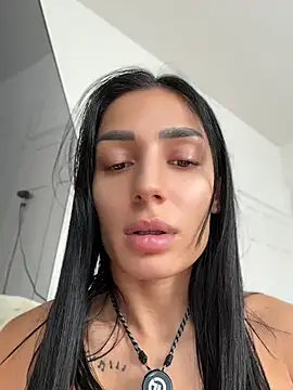 Vicky_luxe