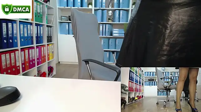 Secret-office - Bring me to orgasm;)