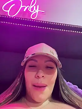 Sexyyykloee - tits out + deep throat very sloppy