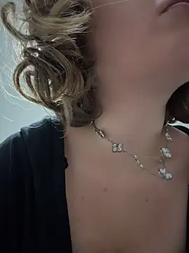 KellyKeler - Squeeze and lick my juicy melons🍈👅