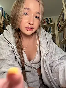 Milaa_sun - take off panties on toilet MENS WC 🚽