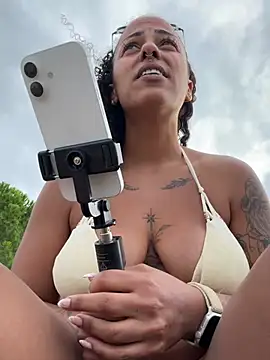 SweetPetiteNoir - Squezze my Boobs on the Beach 😈