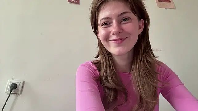 RolandeRohrs - Show my firm bootie closer <3