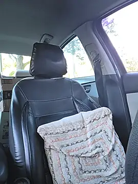 NikkiBlisss - Pull over and play w pussy