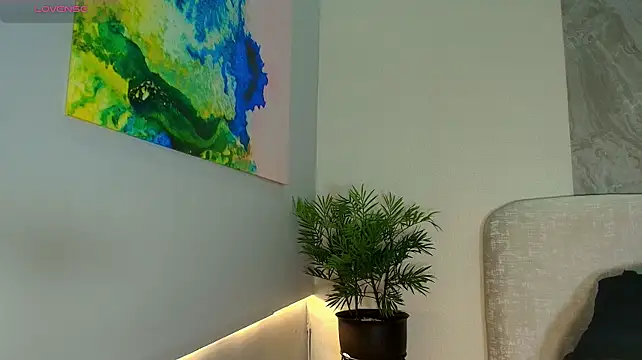 Megan_lux_