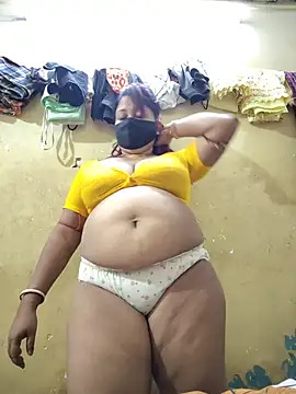 Curvy-Kamini