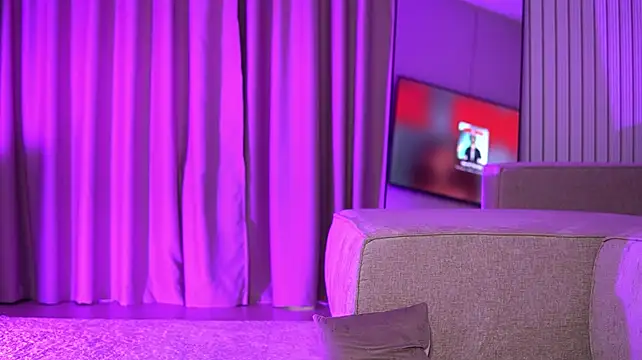 VanessaSimon - Pussy getting wet💧