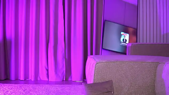 VanessaSimon - Pussy getting wet💧