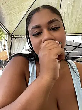 NayTorres - SHOW TITS AND SUCK NIPPLES IN PUBLIC