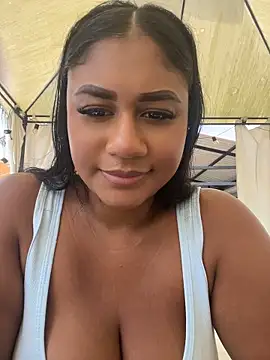 NayTorres - SHOW TITS AND SUCK NIPPLES IN PUBLIC