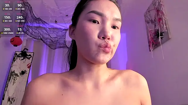 Divine_Madeleine - TOTALLY NAKED