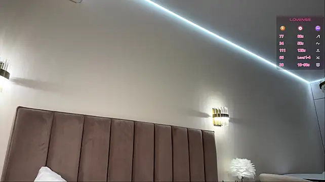 TariDehay - naughty fingerplay under my panties