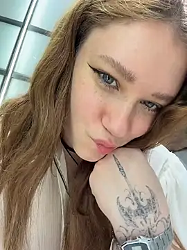 Lucy-joy - FLASH boobs in cafe