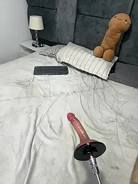 Cristal_Velle - Vibrator on high + ass bounce