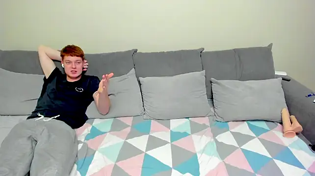 GarryHill - SHOW NAKED TITS