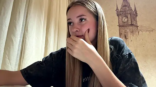 MarkitaHersch - make my shirt wet