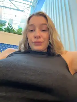 SashaCatt - Masturbation completely naked 😈