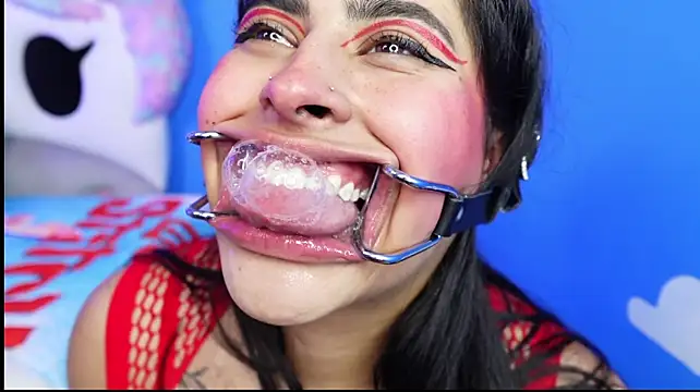 Miss___anya - ruin my make-up with too lots saliva