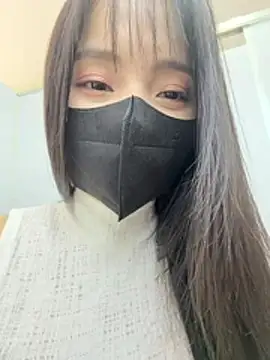 Xiao-Lin - 户外男厕所小便池假阳具抽插2分钟