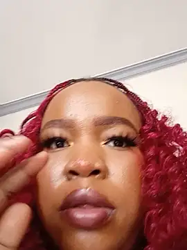 Curvyconfession_x - Striptease and get naked