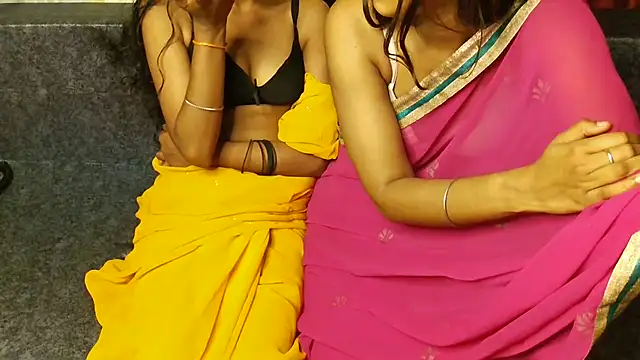 Wild_saanvi - Oil on ass massage both cutee