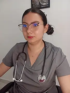Mia_nala - completely naked, masturbating in secret