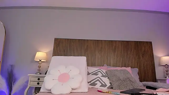Tatikiss_ - Plug anal