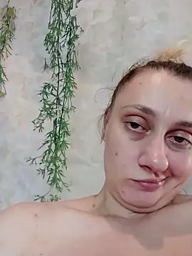 SexyAmyBB - Everyone who tip 600 gets one free vid