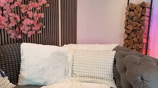 Lara-CumKitten - LT get Hot Clip+Blow Dildo