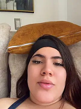 Valenhill@xh - fuck me pussy and much cum