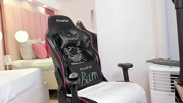Paris_honeyy - 💥Doggy + Spanks 💥