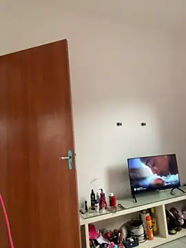 Sabrinaneves - Sentando no consolo