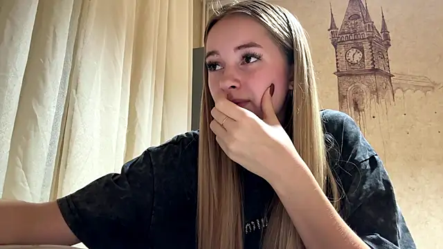 MarkitaHersch - make my shirt wet