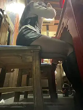 Pennyqueen - 餐厅三点式👙跳舞💃😘