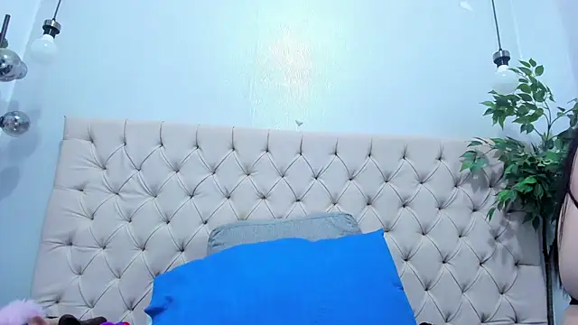 Anggie_Miller - I fuck my ass