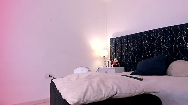 Katte_landerr - spank my butt